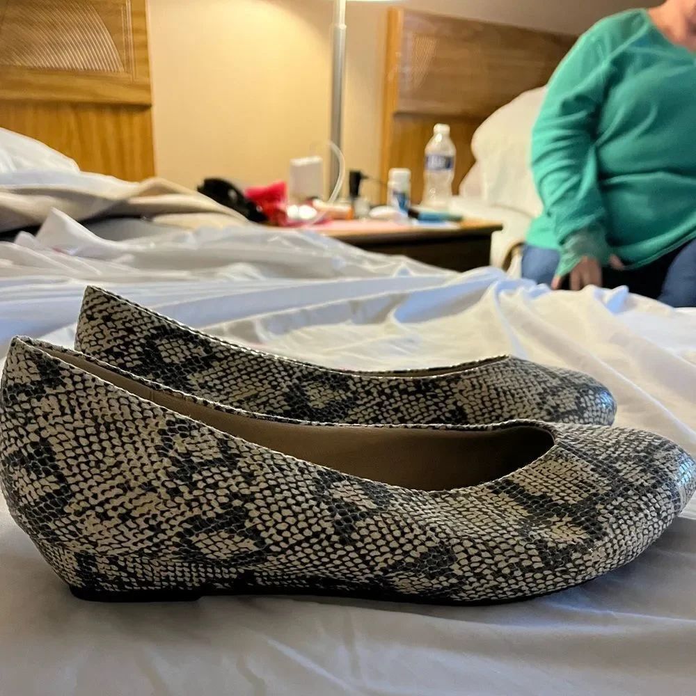 Angel Steps Snake Print Wedge Flats sz 12WW NWT